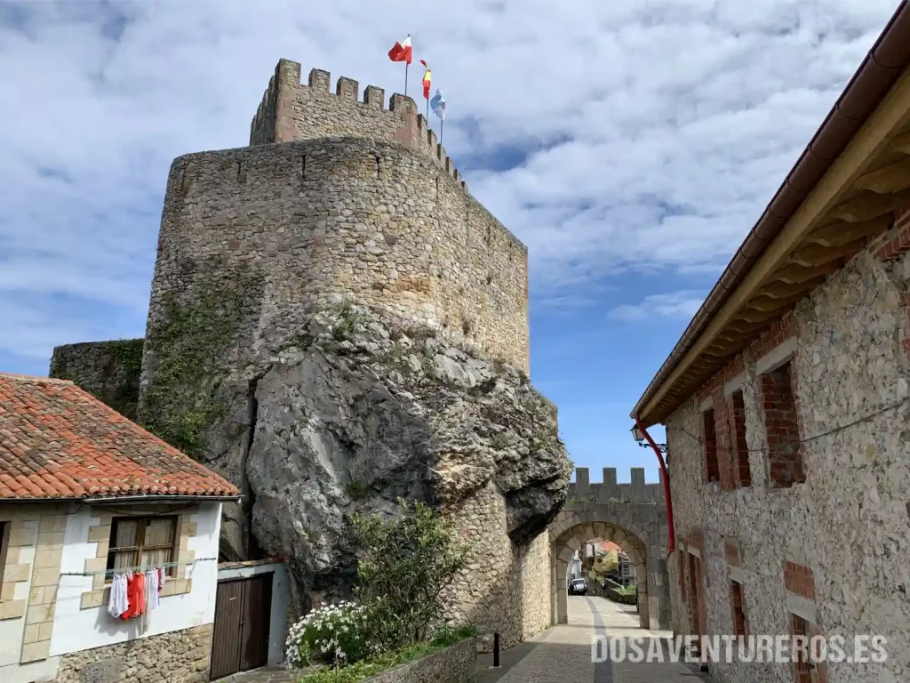 San Vicente de la Barquera castillo